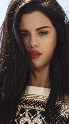 Selena Gomez Wallpaper android App screenshot 2